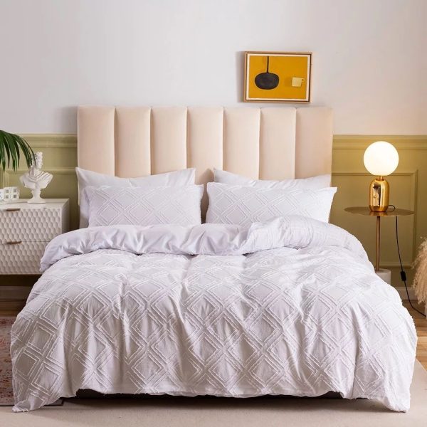 Linen Boutique - Tufted Plaid Plain Duvet Cover Set - White - Single