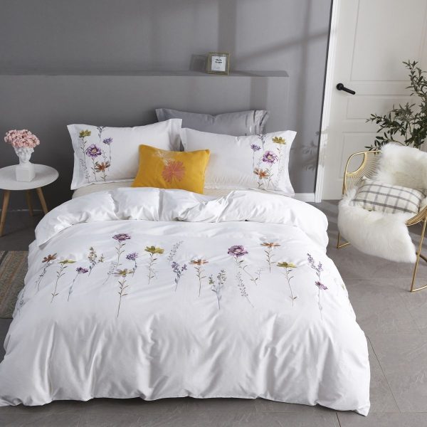 Miss Lyn Lillian Embroidered Duvet Covers in White
