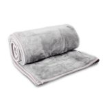 Aranda Hotel Signature Collection Blanket - Image 6