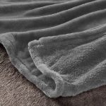 Luxurious Suede Microfiber Fleece Throw Blanket - 150x180cm - Image 15