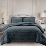 Simon Baker Brooklyn Jacquard Comforter Set with Sherpa - Queen/King - Image 2